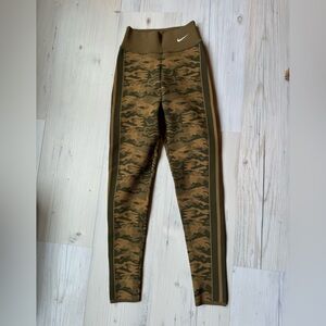 Knit Nike Camo Leggings
